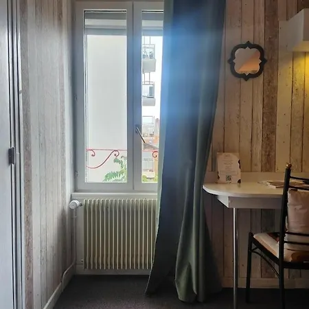 Ariane Hotel Vichy Exterior photo